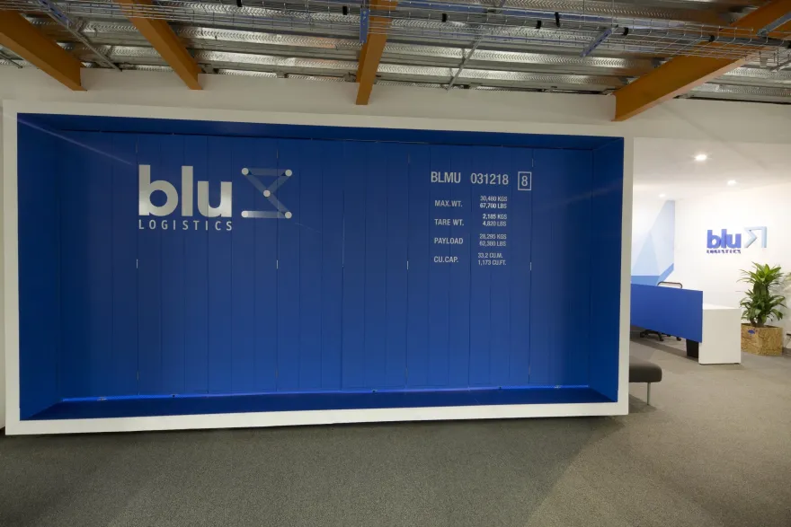 物流公司 BLU · 现代集装箱风格办公室设计-6