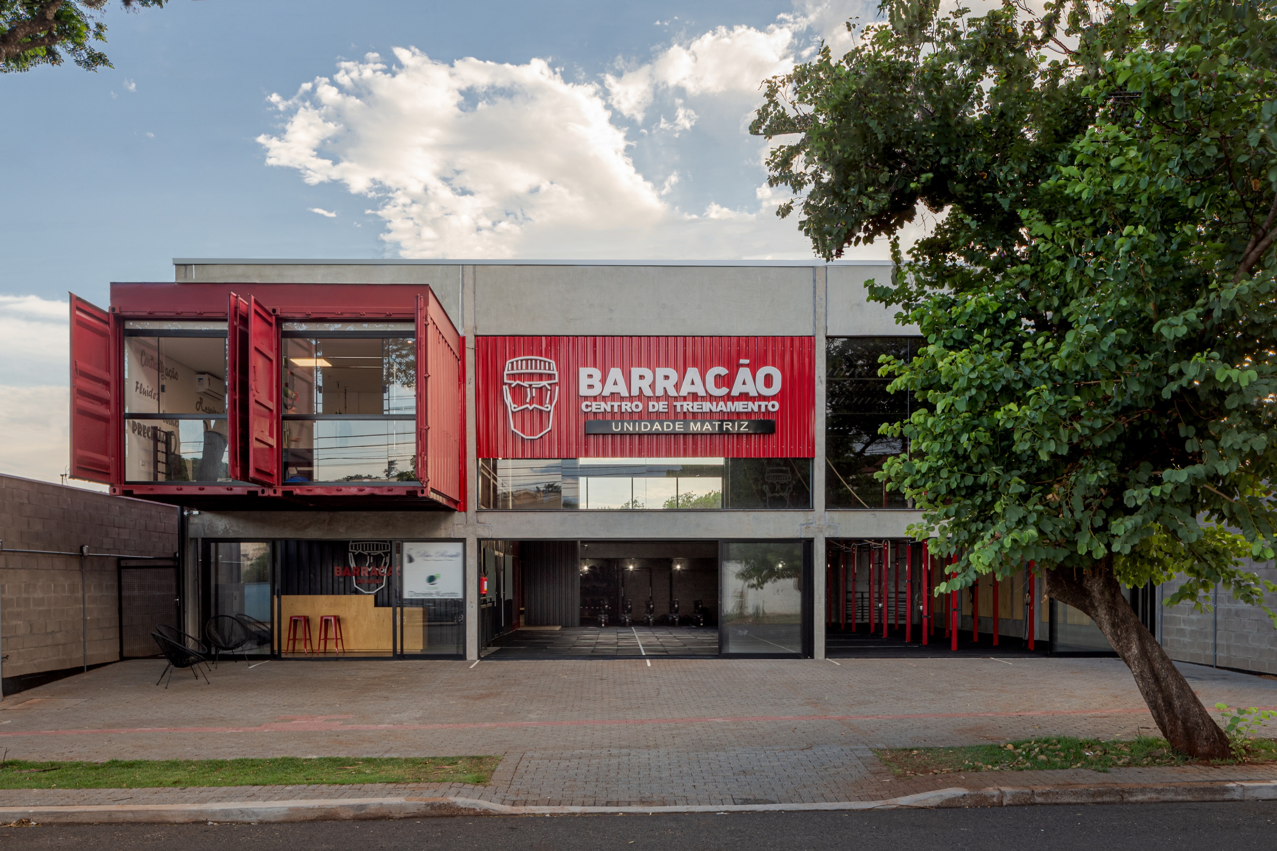 Crossfit Barracão 集装箱健身房设计-11