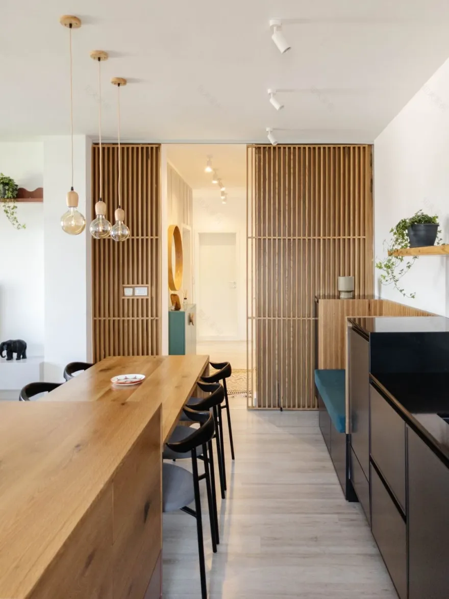 逃离现实的黑色厨房·Rozë 公寓丨普里什蒂纳-26