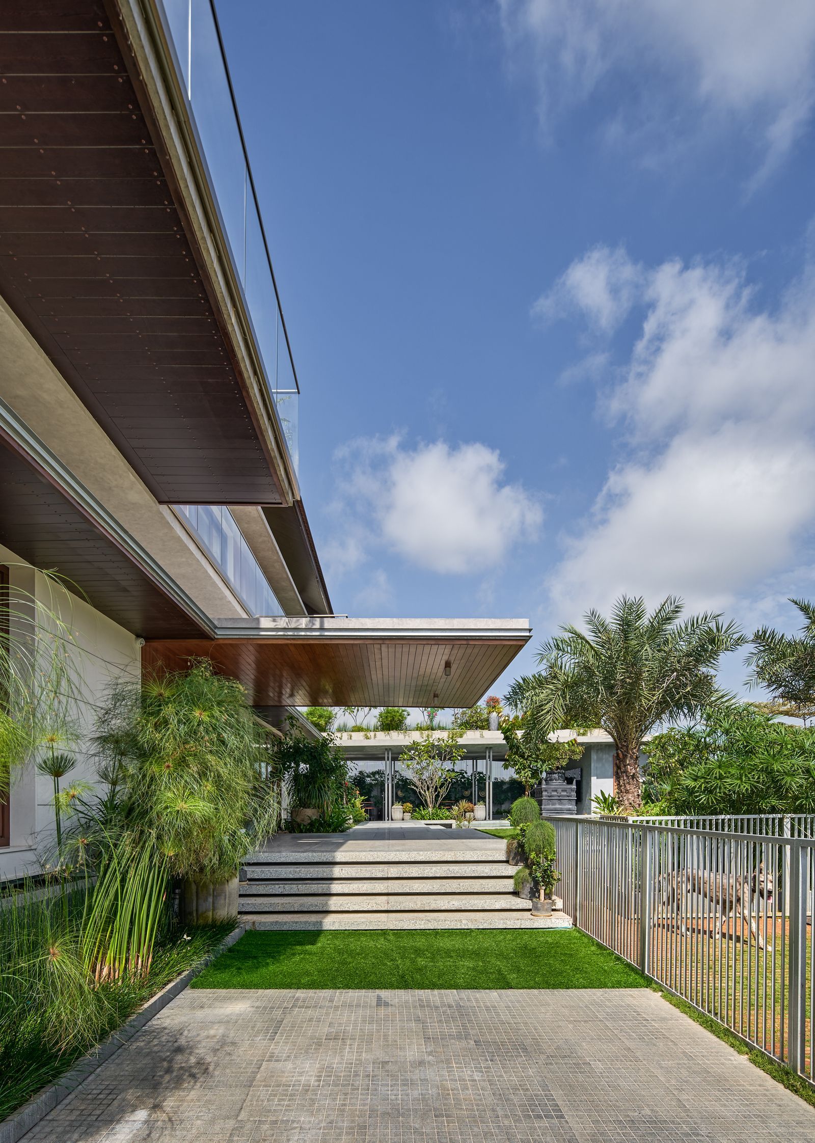 班加罗尔拥抱开放空间与绿植的周末住宅丨印度班加罗尔丨班加罗尔Shilpa Sambargi Architects-5