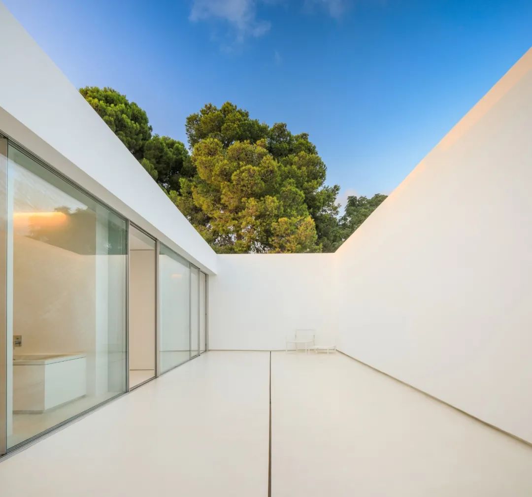 极简大师 FranSilvestre 新作 | 素与简的极致美学-17