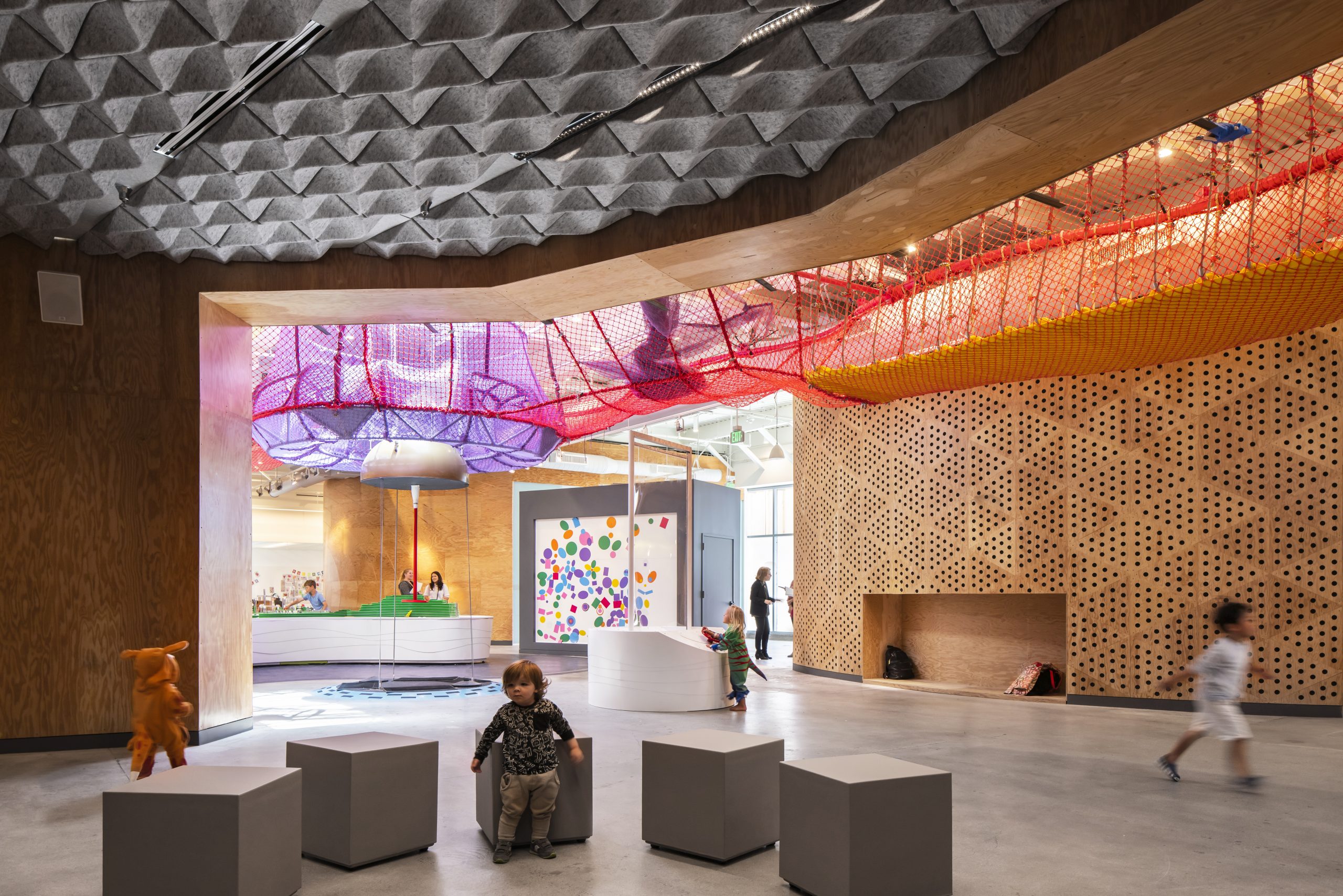 

		.wp-custom-logo .site-container .title-area {
			max-width: 90px;
		}
		
		.wp-custom-logo .title-area {
			padding-top: 11.176470588235px;
		}
		
-6