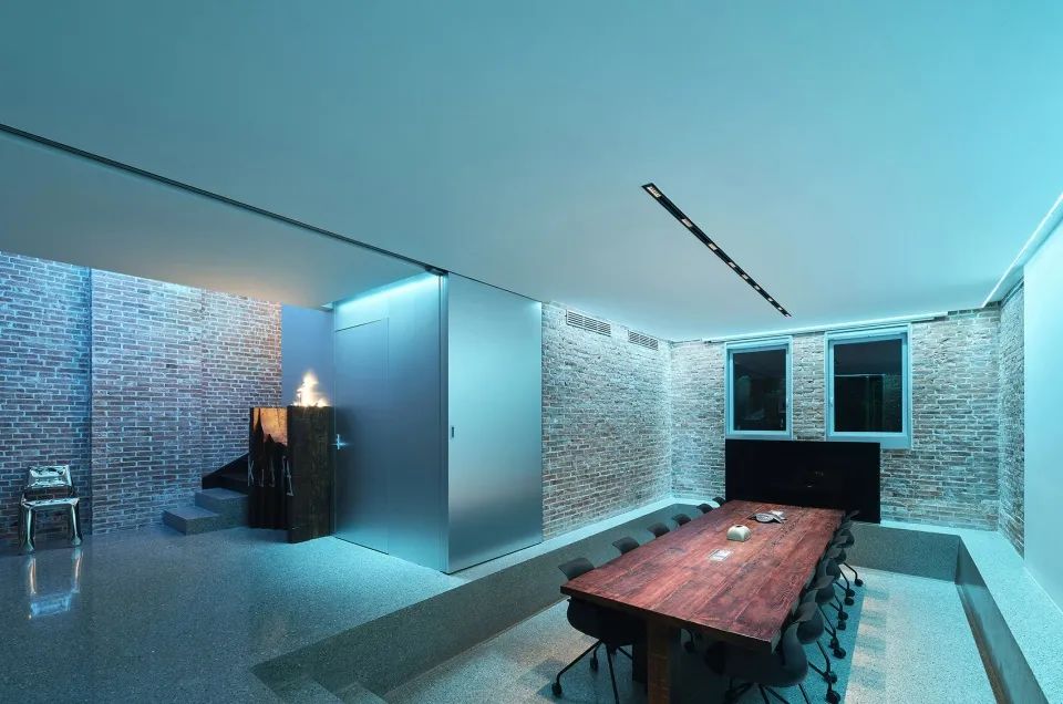 轮回之韵 | KARMA 办公楼改造设计,历史与创新的完美融合-55