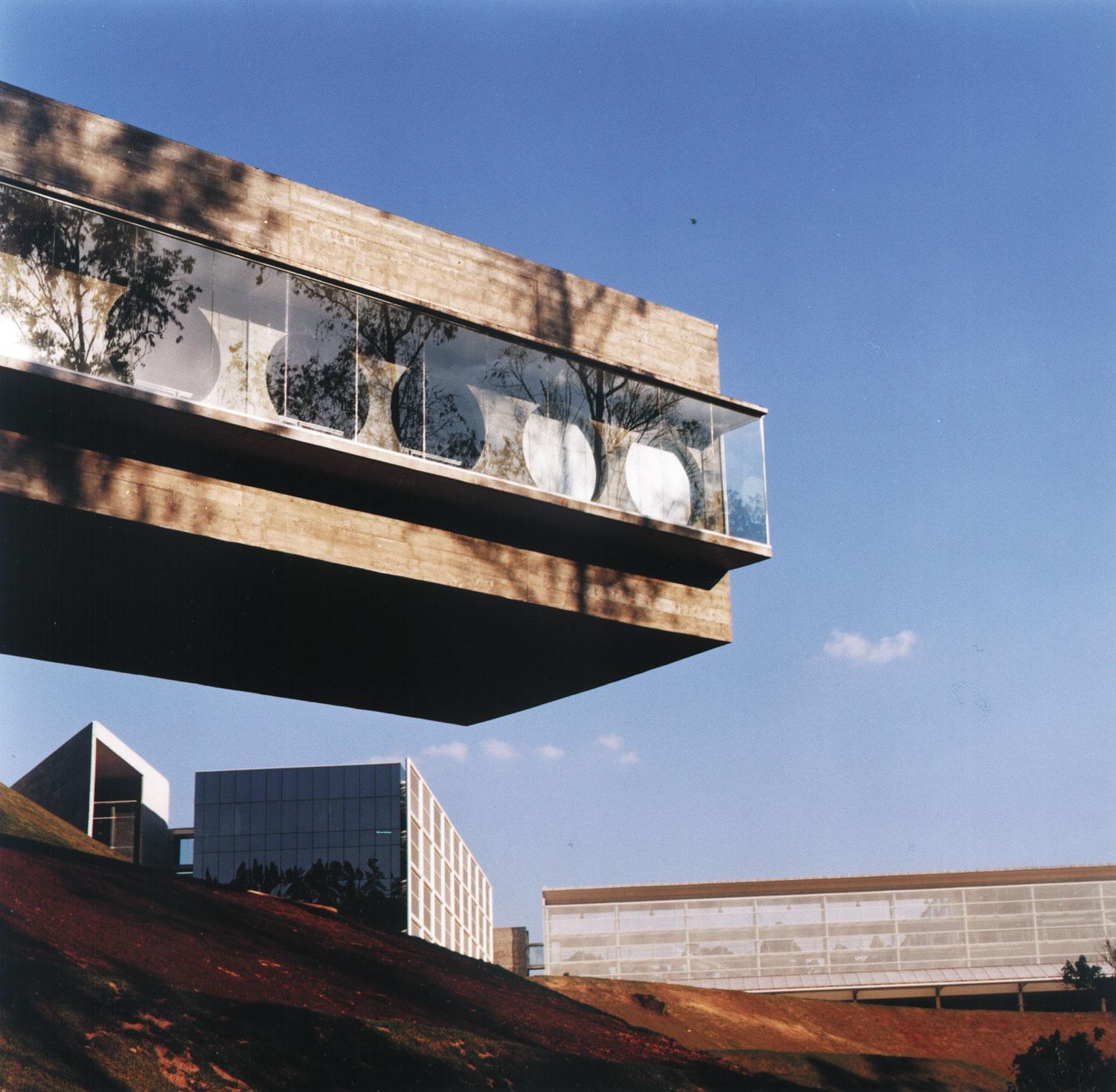 巴西 Novo Espaço Natura 工业区 | 绿色环保的现代建筑群-5