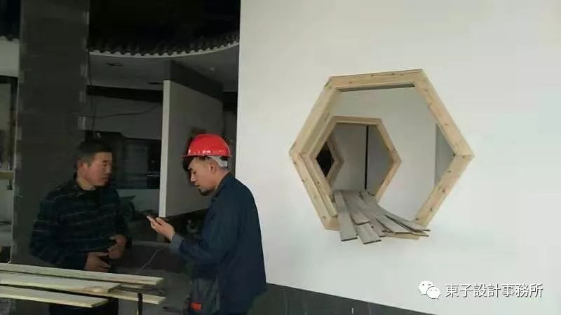 徽派水文化融入老火锅空间，打造独特用餐体验-16