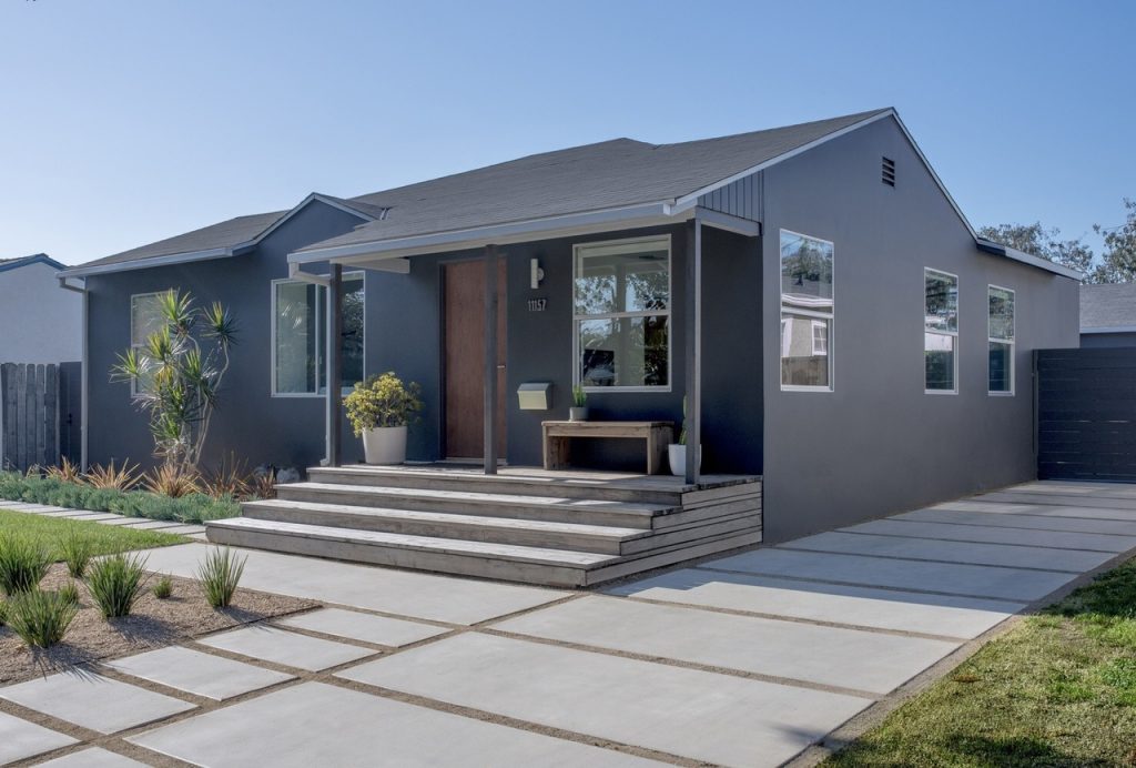 Дом с окном во двор（带庭院窗的房子）丨美国丨Edward Ogosta Architecture-1