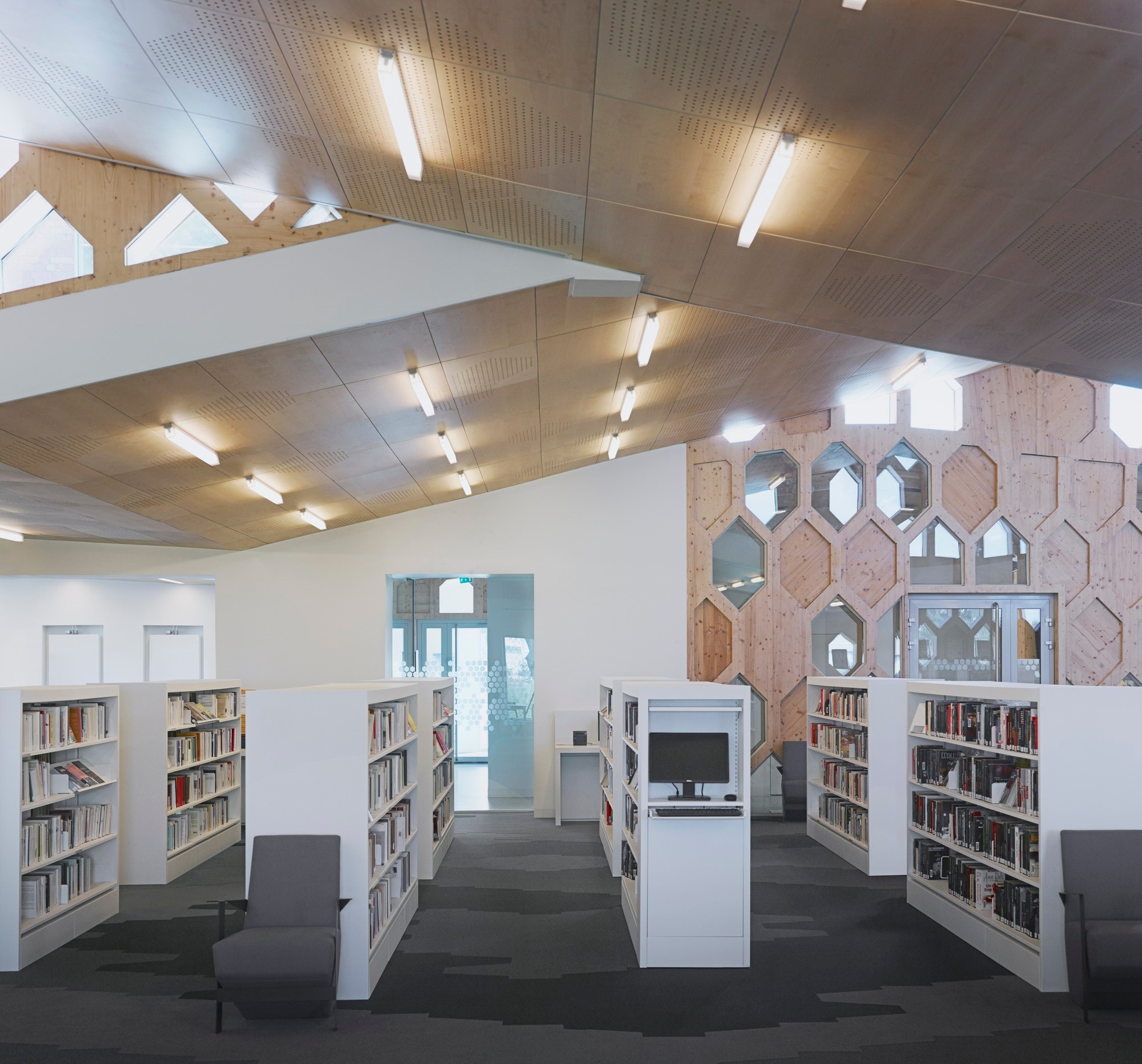 法国媒体图书馆-36