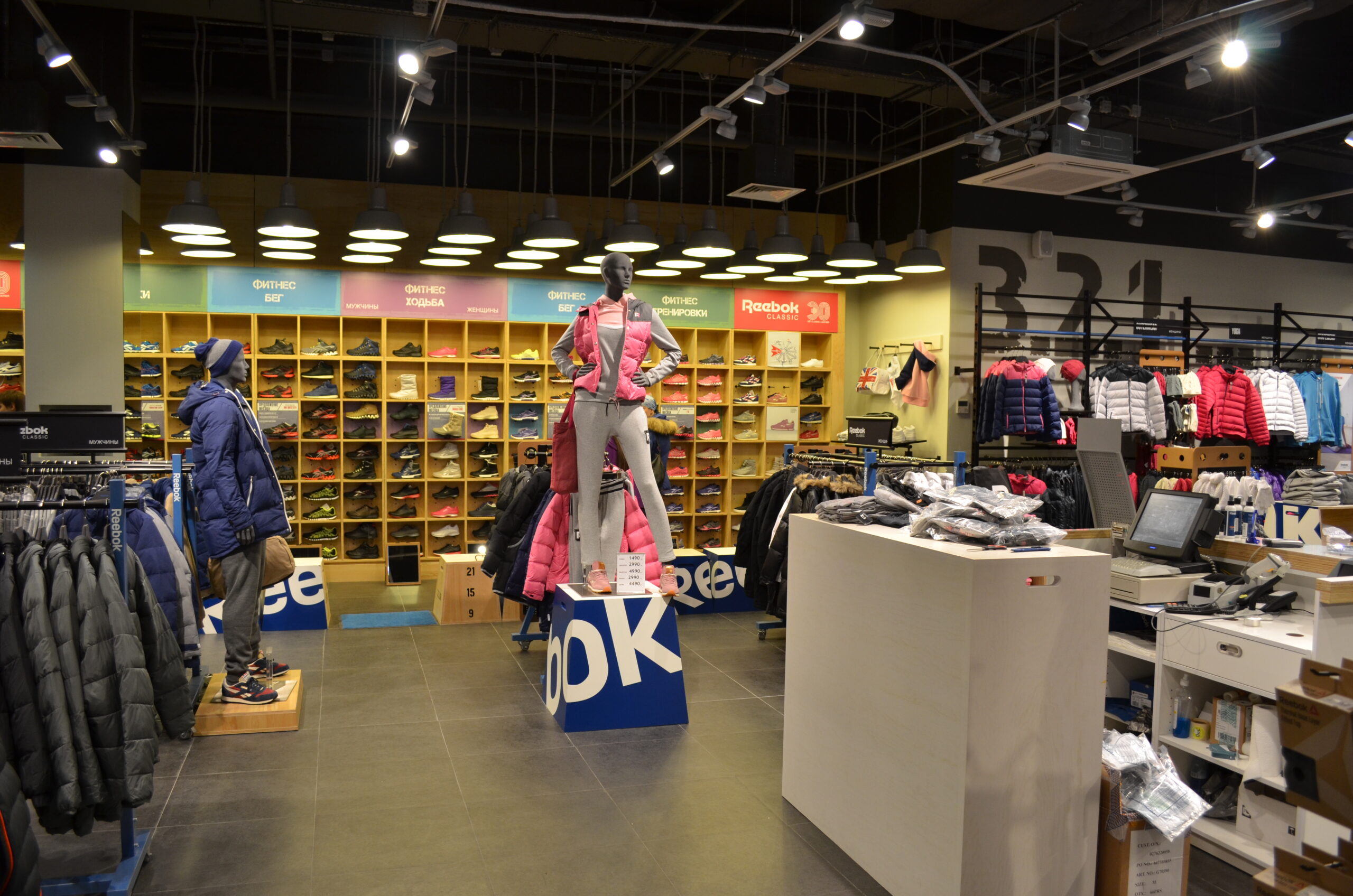 “Reebok”商店设计丨ARXY工作室-14