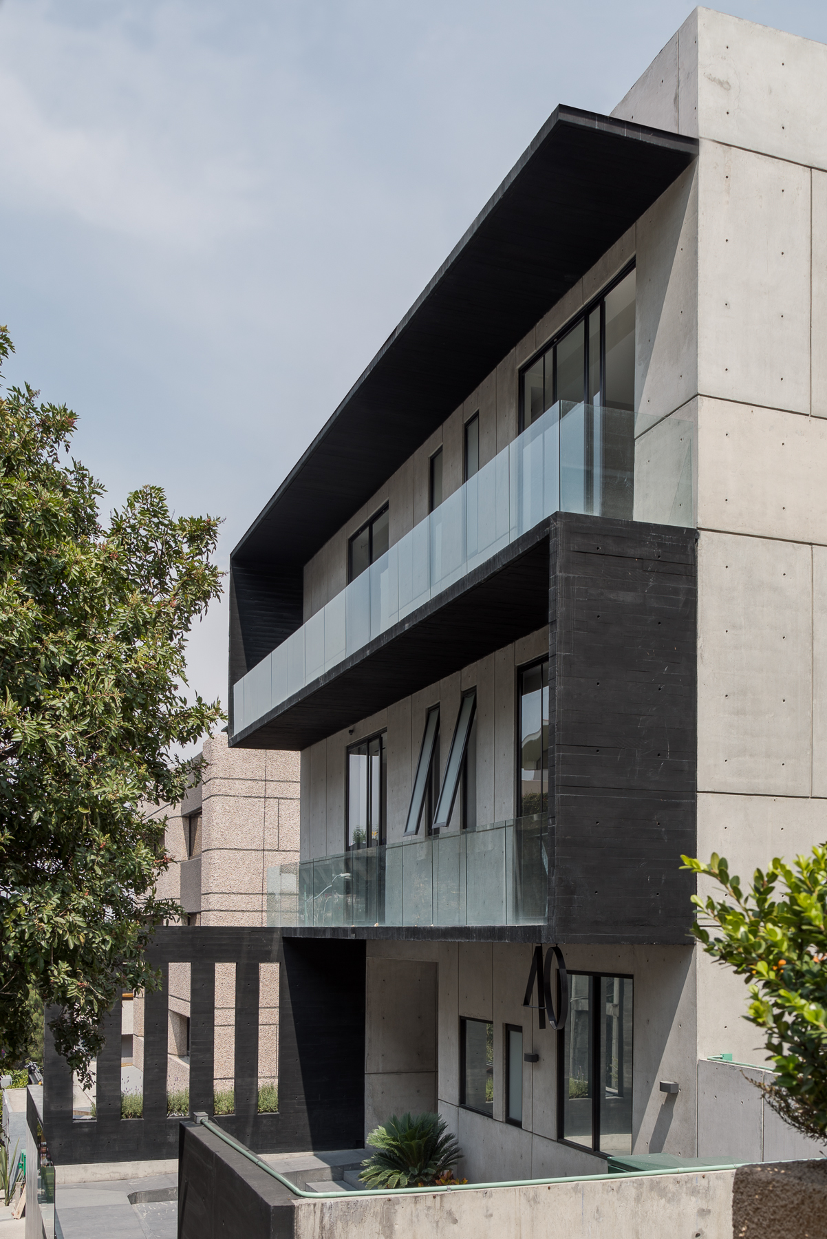 2015 年建造的 Tabachines 多单元住宅公寓室内设计解读-4