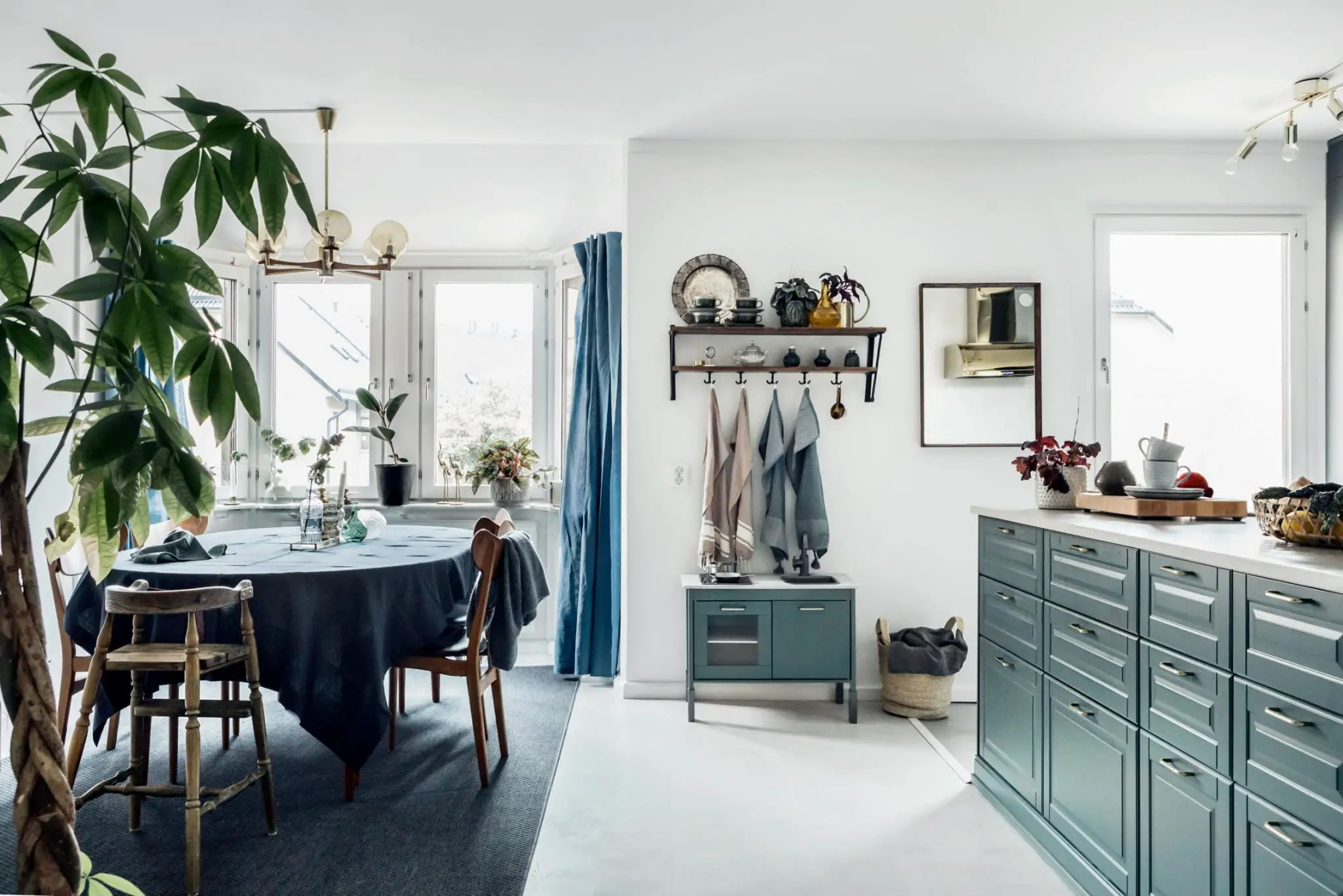 瑞典都市复式公寓 | 色彩与开放厨房的完美融合-3