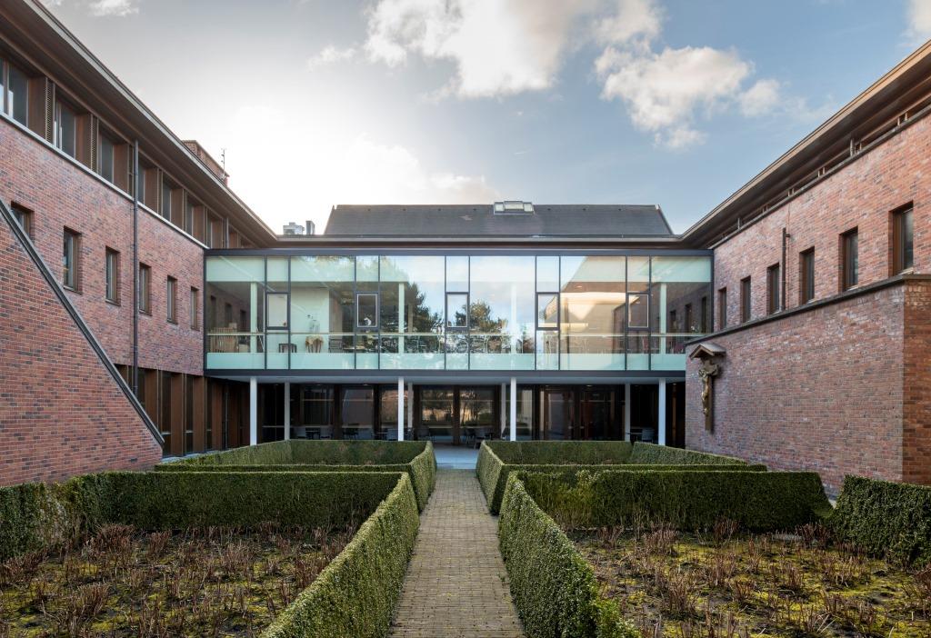 温馨养老家园·Gino Debruyne 老年养护中心设计-8