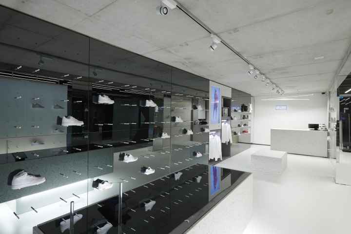 德国 SLFT 鞋店-9