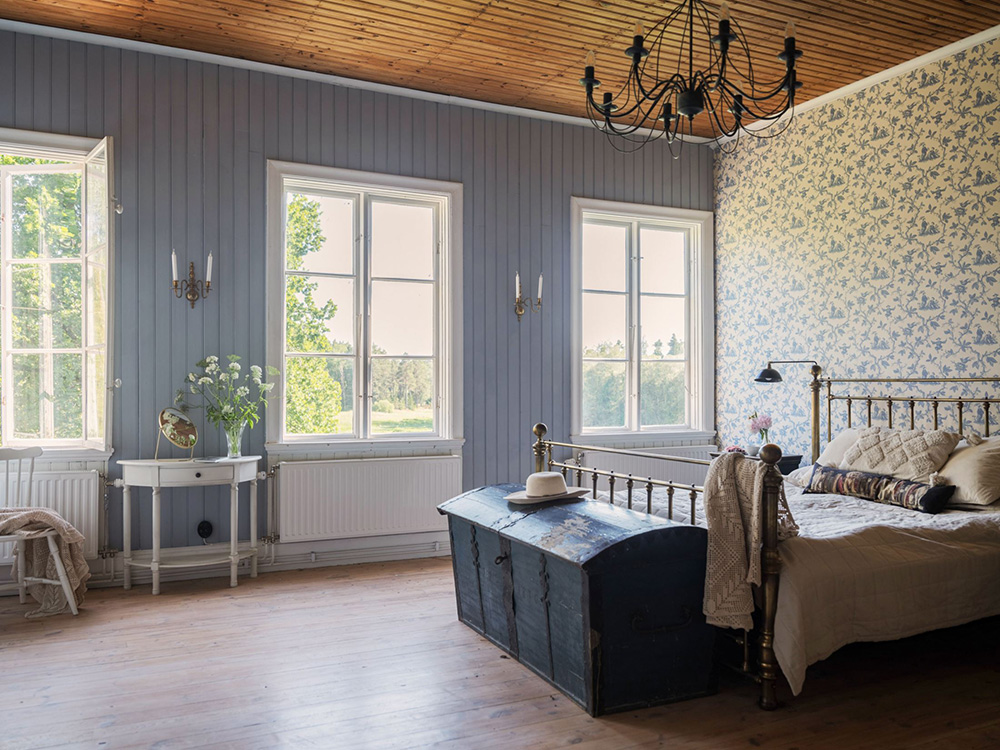 瑞典老村校改造的大型明亮别墅-37