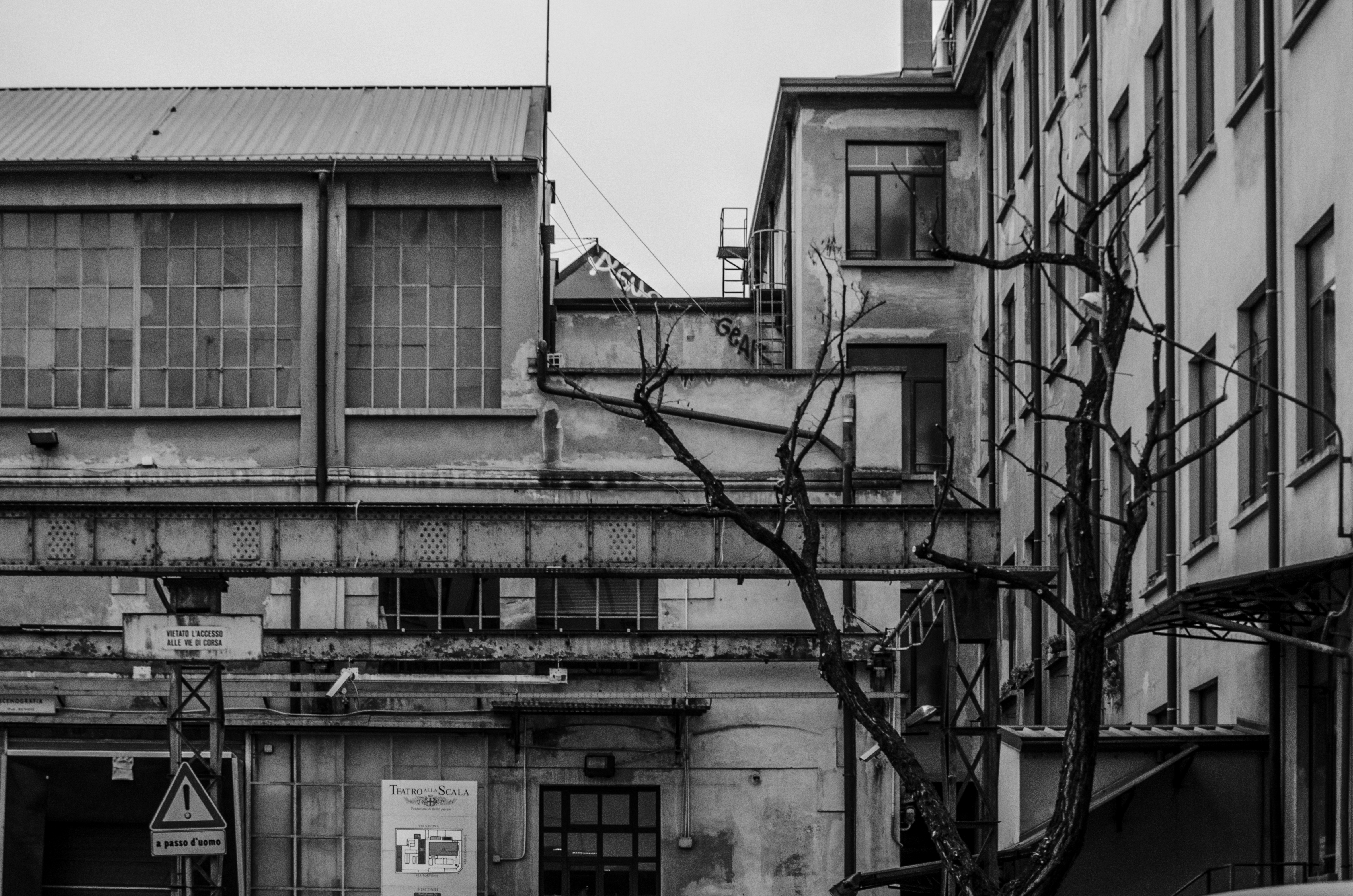 米兰 Porta Genova 铁路站场摄影项目丨意大利米兰丨Daniele Zipeto-26