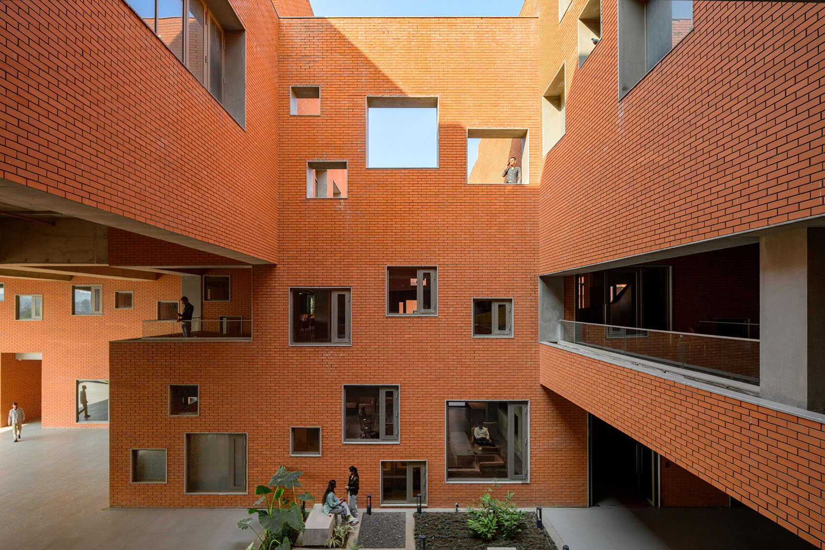普瑞斯蒂吉大学丨印度印多尔丨Sanjay Puri Architects-33