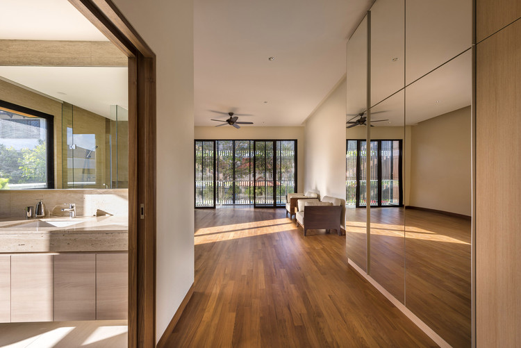 新加坡半独立住宅的绿色户外生活-36