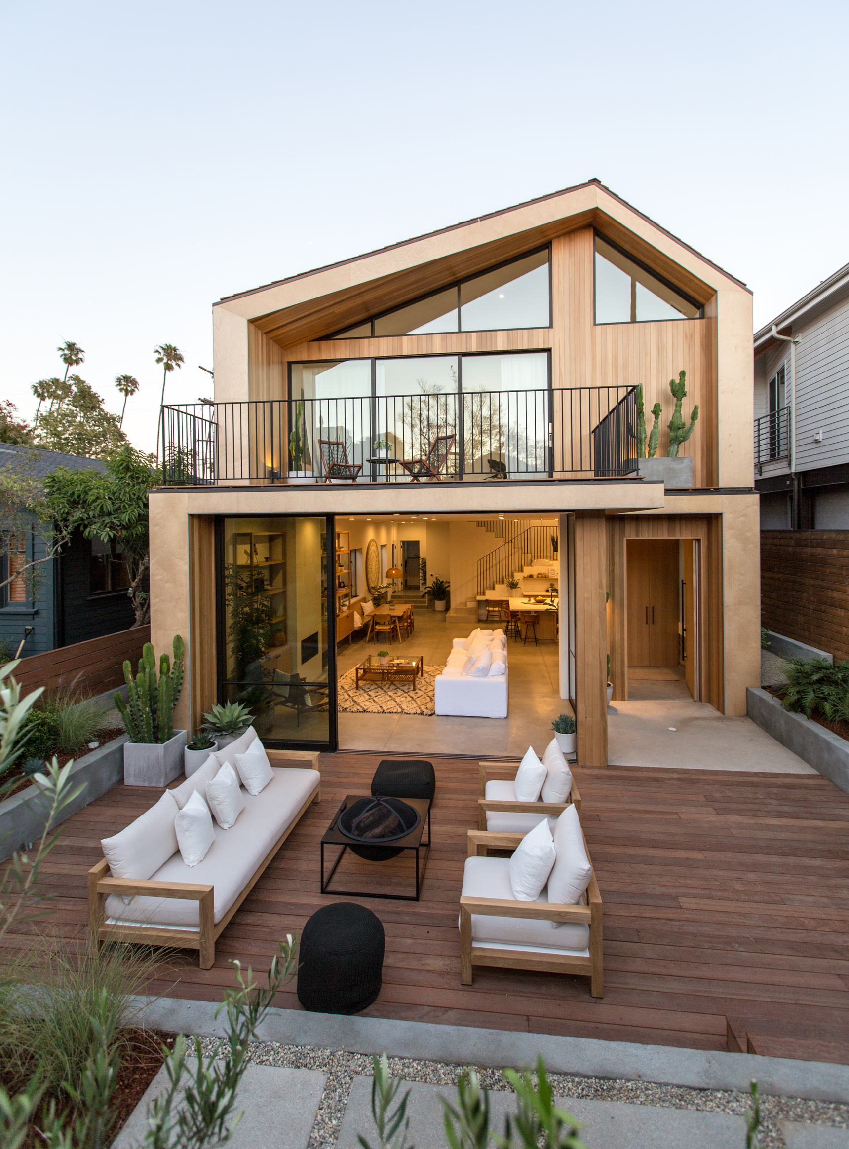 威尼斯海滩宁静阿莫罗索住宅，中世纪斯堪的纳维亚风格室内设计-27