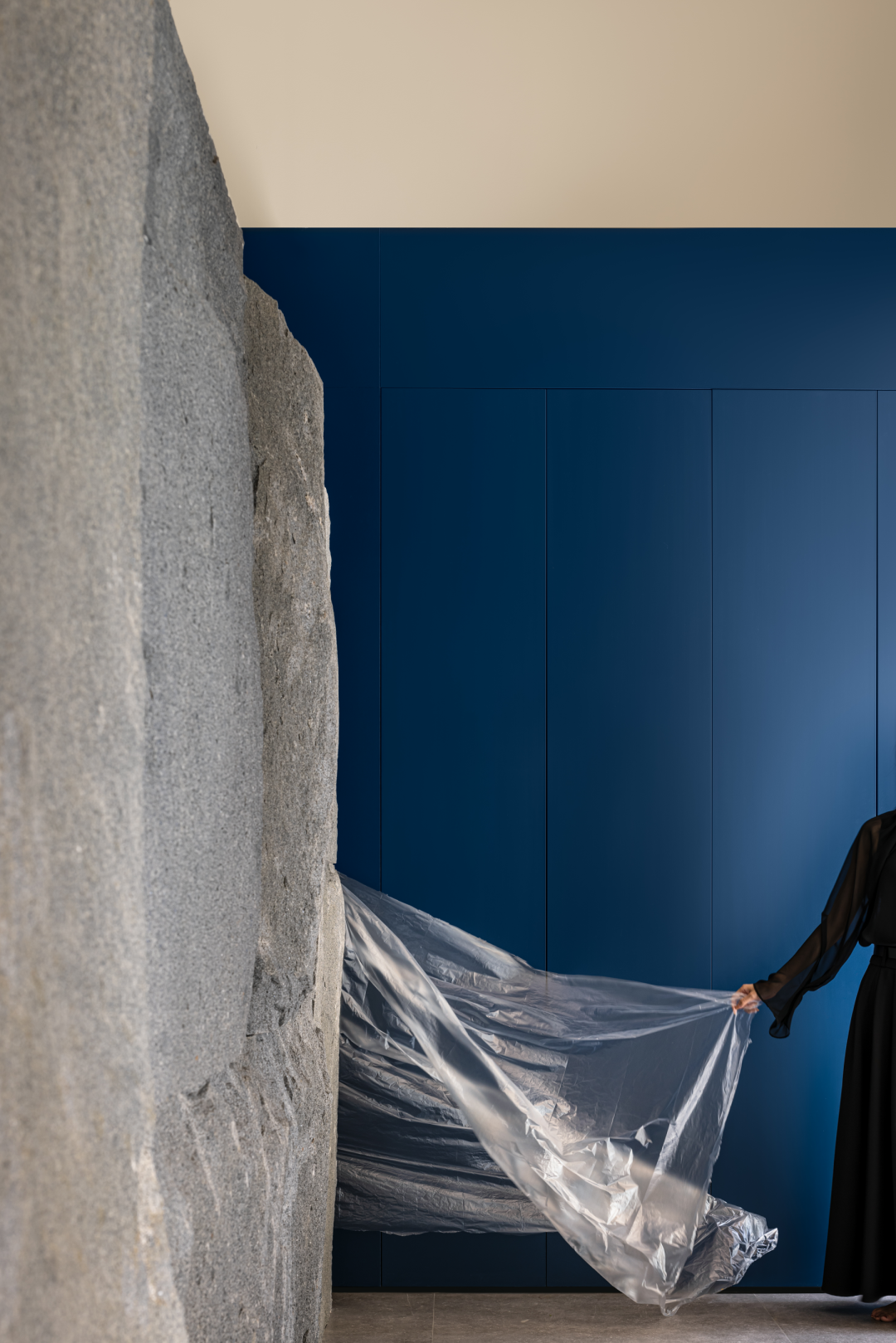 光之峡谷本杰明摩尔涂料展厅丨中国惠州丨质感建筑设计-23