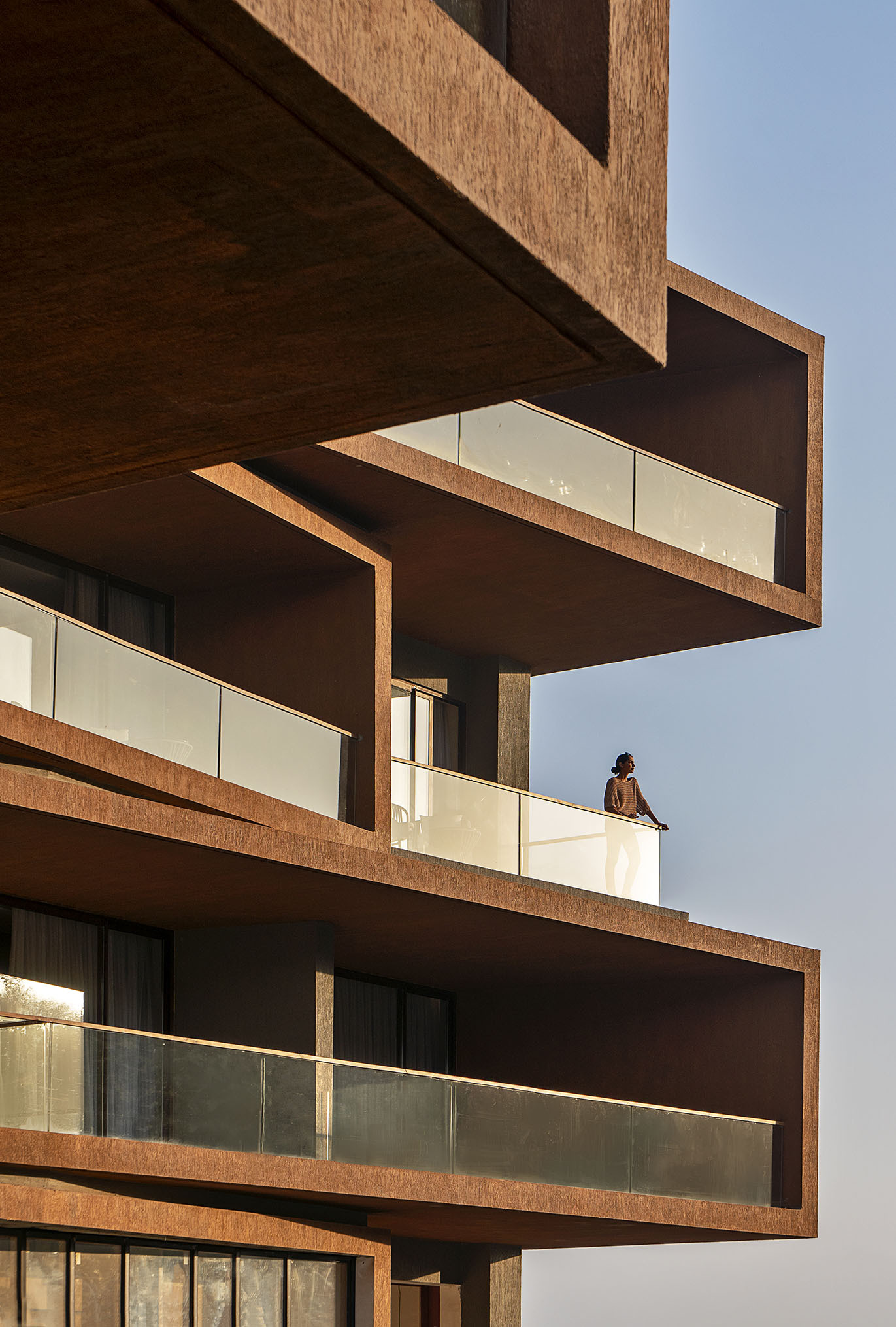 Aria Hotel / Sanjay Puri Architects-24