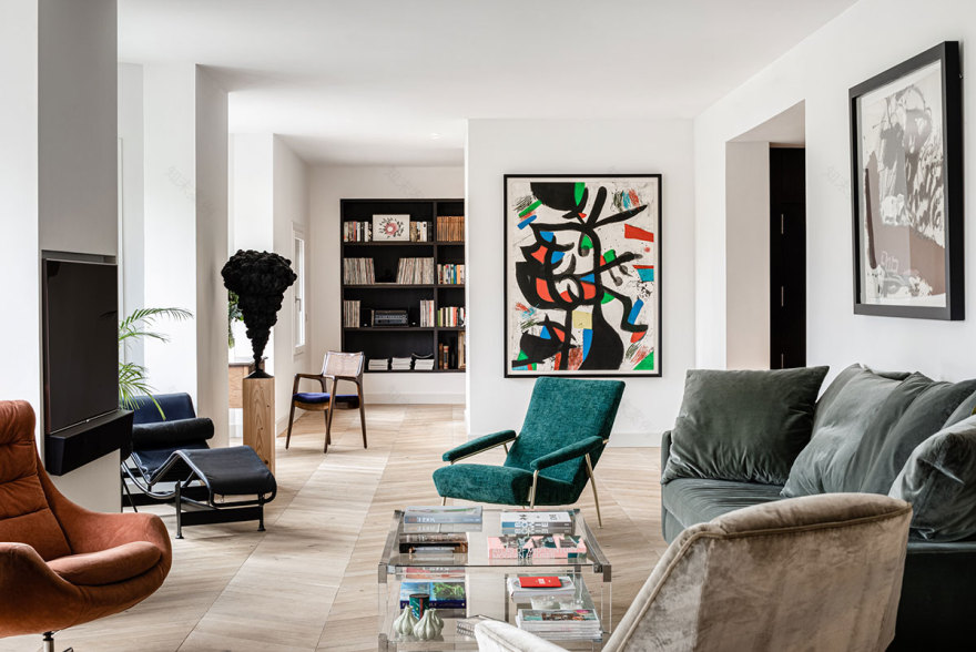 西班牙帕尔马时尚公寓 | 现代空间与艺术收藏的完美融合-3