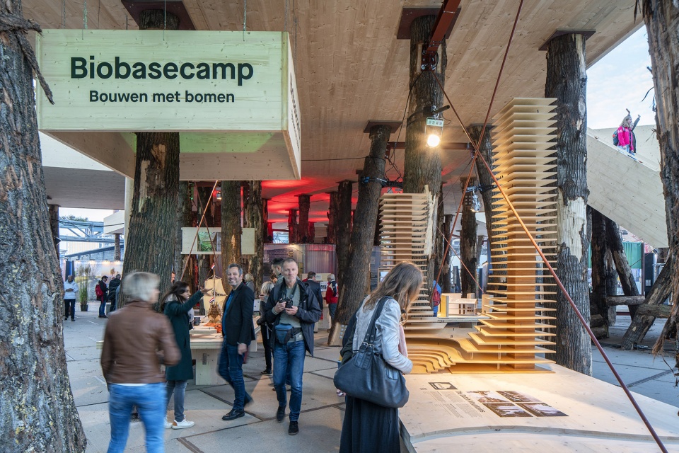 荷兰设计周“生物基地营”展馆-26