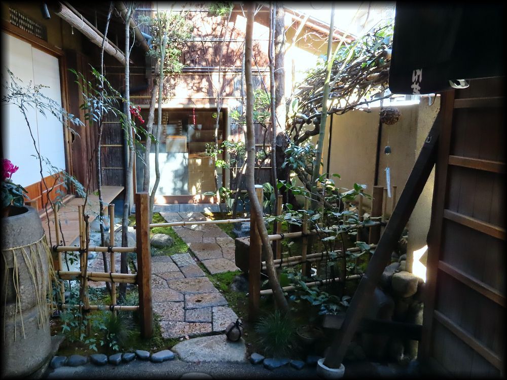 本家尾張屋本店坪庭丨日本京都-13