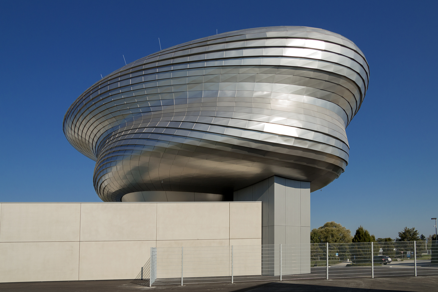 奥地利 Asten 面包博物馆，悬浮式奇观橱柜展示-36