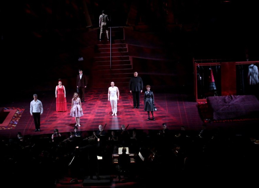 《费加罗的婚礼》舞台设计项目丨美国丨让·努维尔(场景设计),阿泽丁·阿拉亚(服装设计)-11