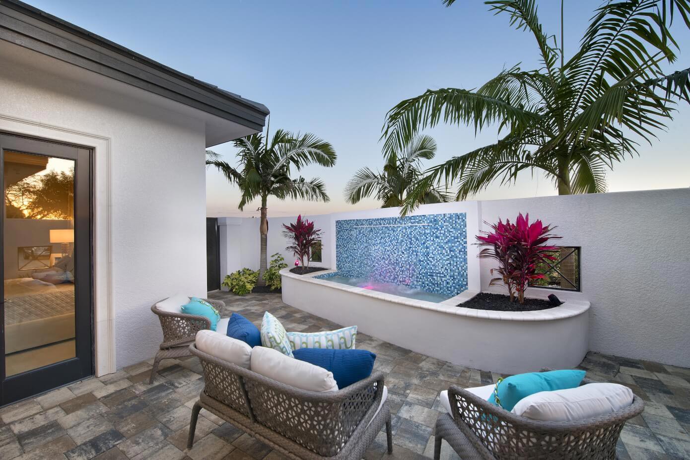 佛罗里达湖景智能豪宅，体验度假胜地般的宁静与隐私-25