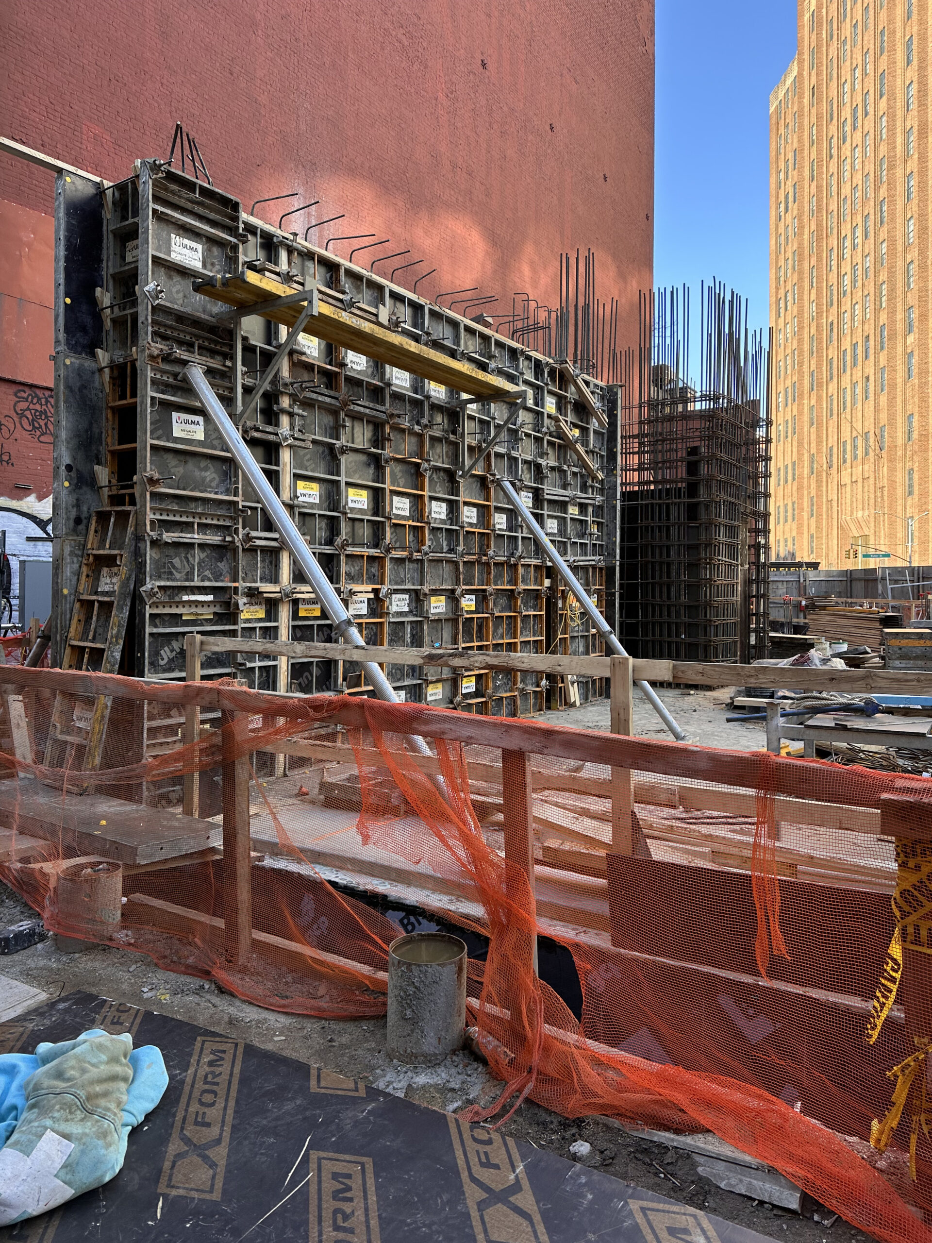 14 White Street Rises Above Street Level in Tribeca, Manhattan - New York YIMBY-4