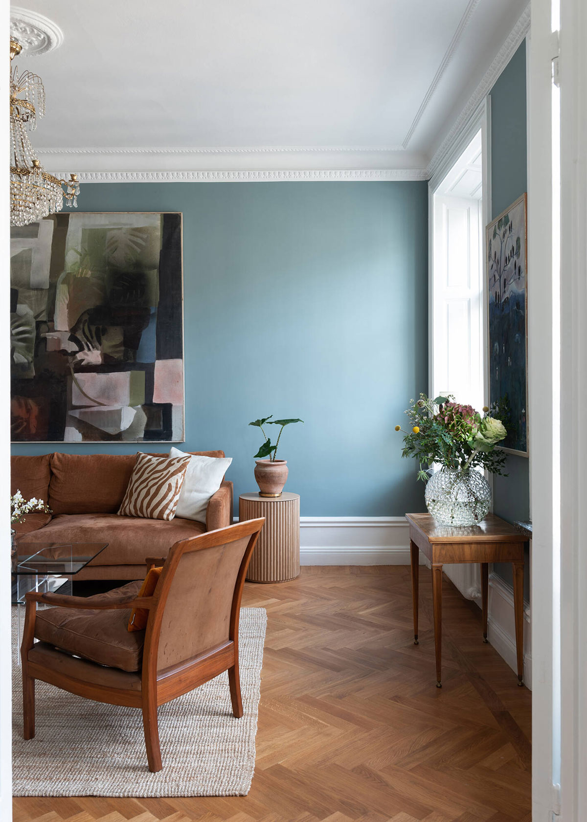 斯德哥尔摩 102 平米优雅公寓 | 海洋风蓝调与温暖焦糖色的完美结合-2