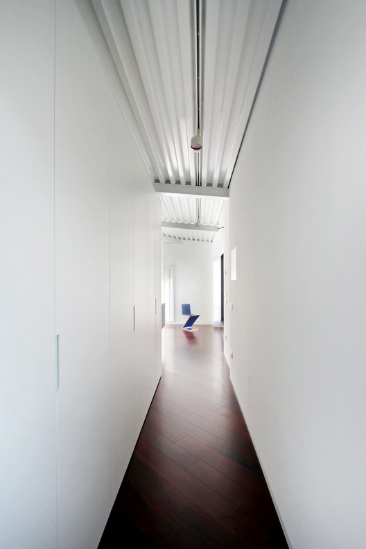 意大利贝尔加莫市中心的玻璃阁楼-17