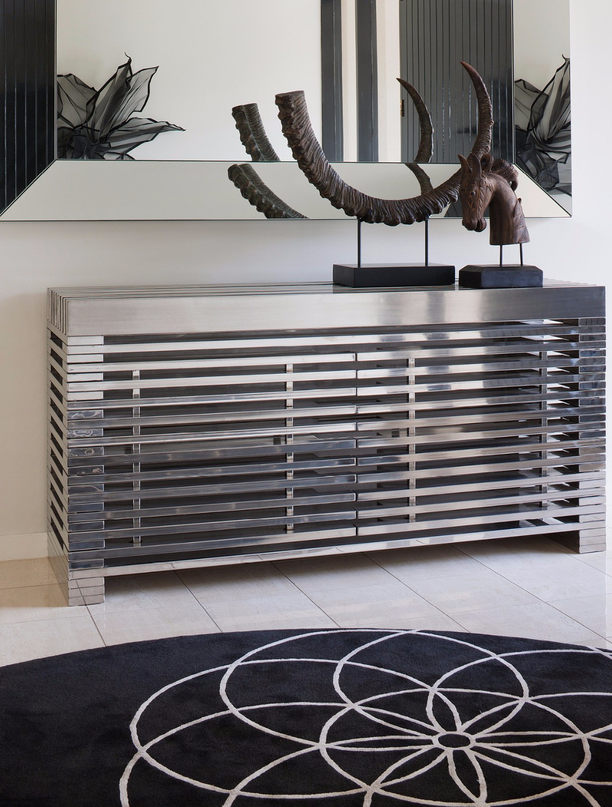 RG Residence——多彩不失层次的国外住宅-1