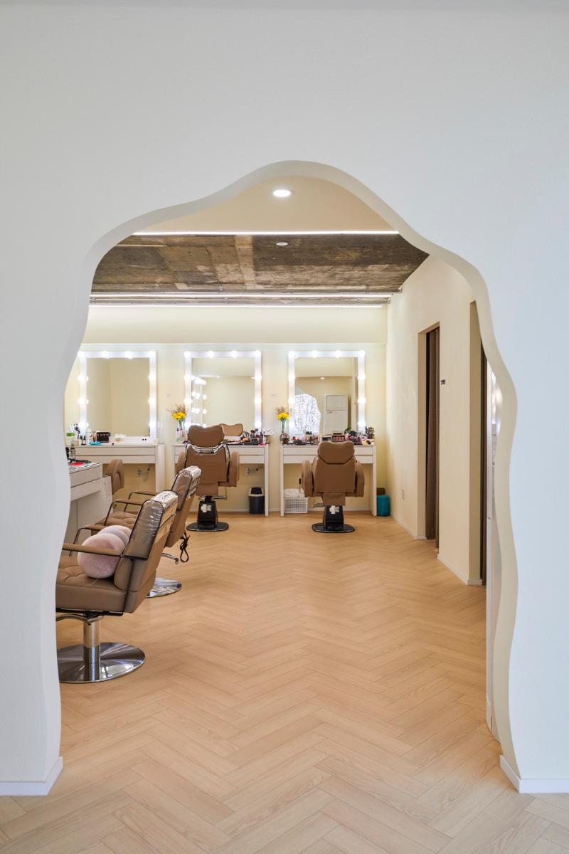 简约 20 坪美妆店设计-13