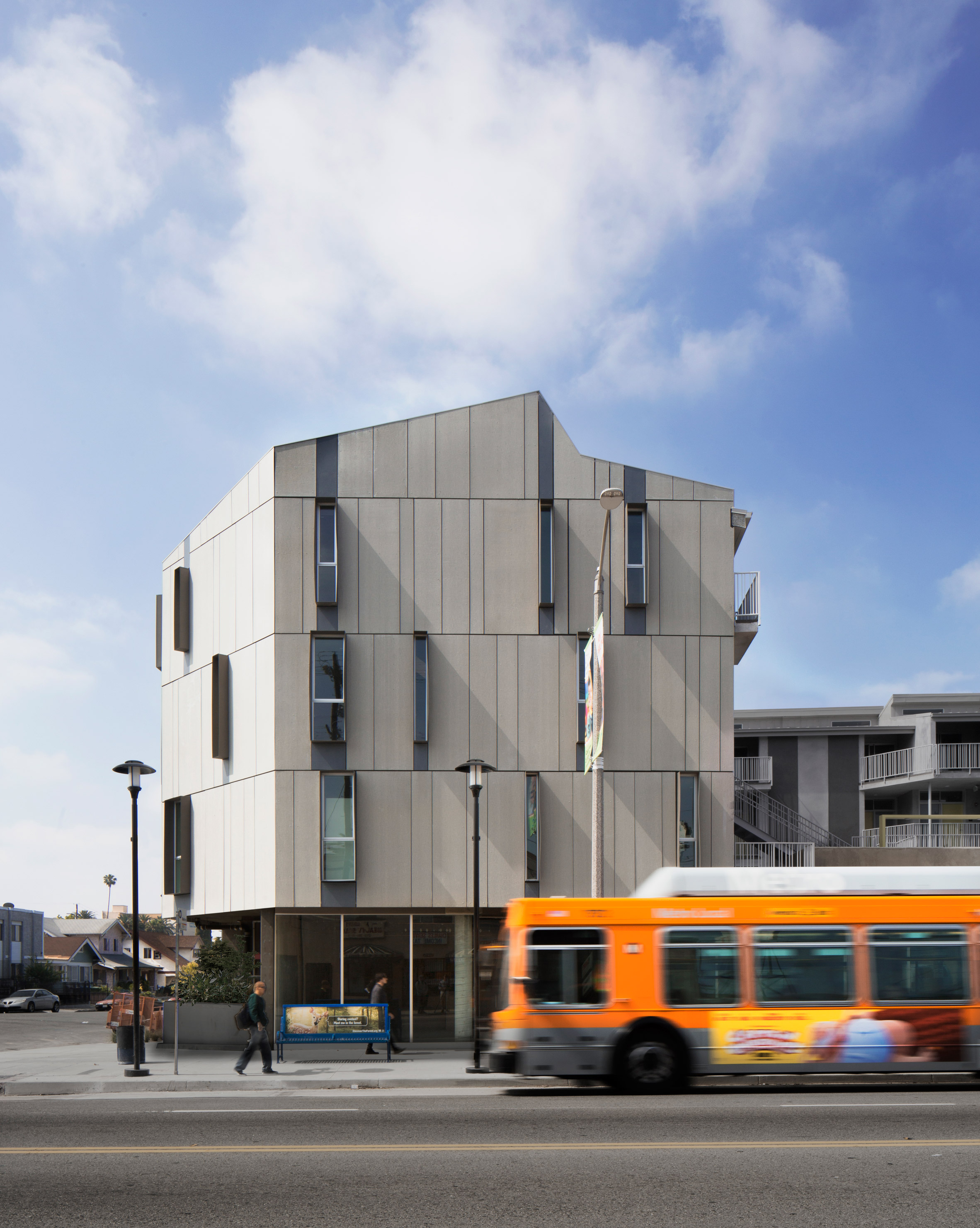 Tighe Architecture creates sculptural grey apartment building for LA-16