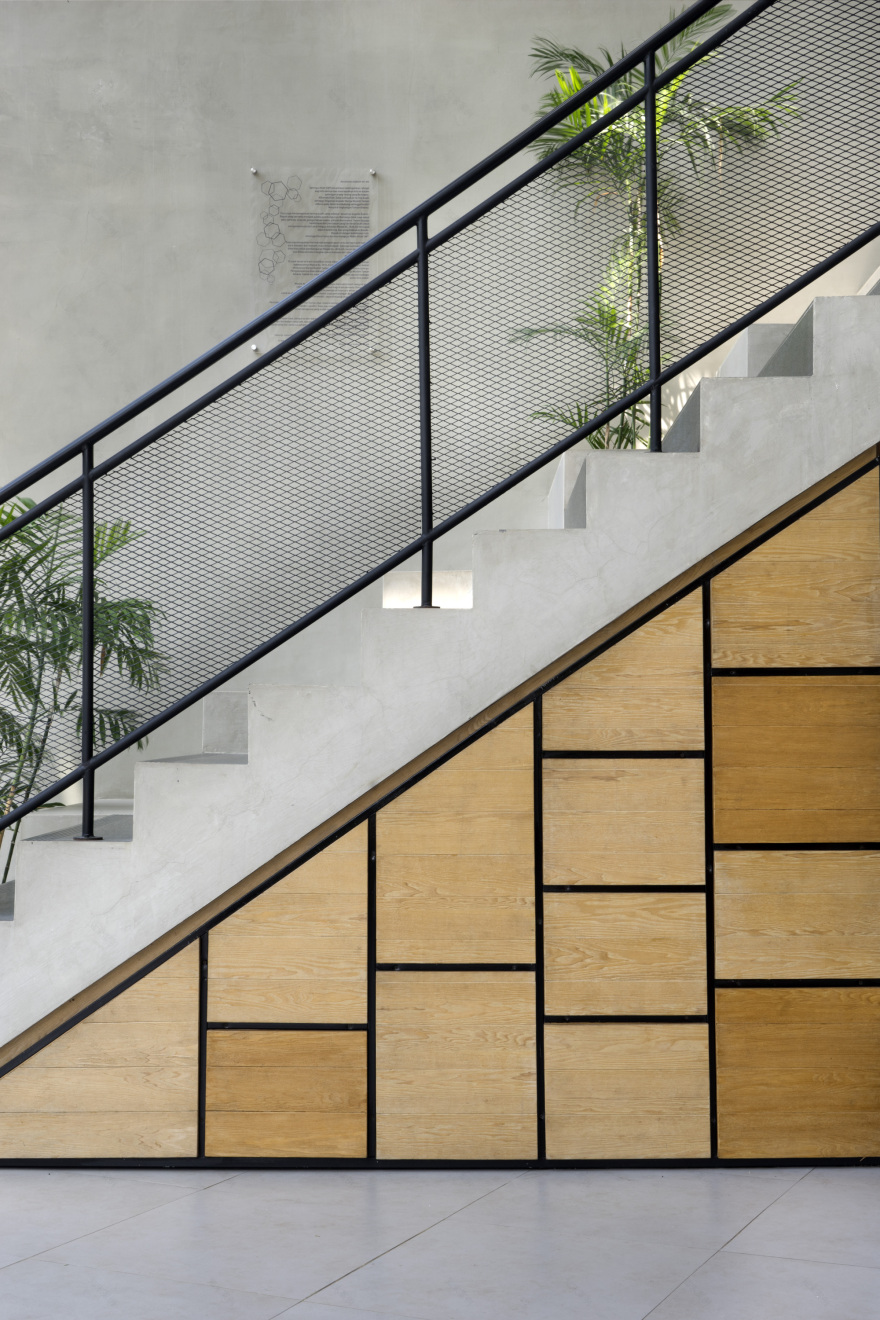 Honeycomb Mosque / Andyrahman Architect-22