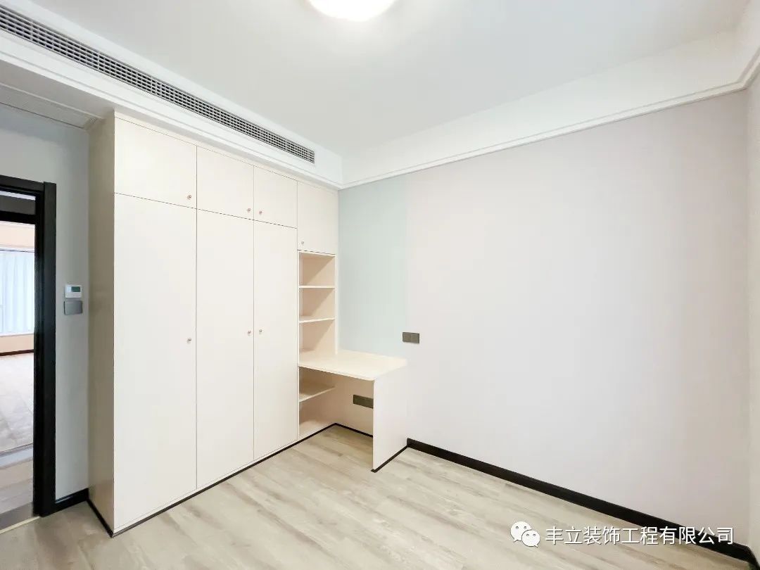 130㎡现代简约三口之家-55