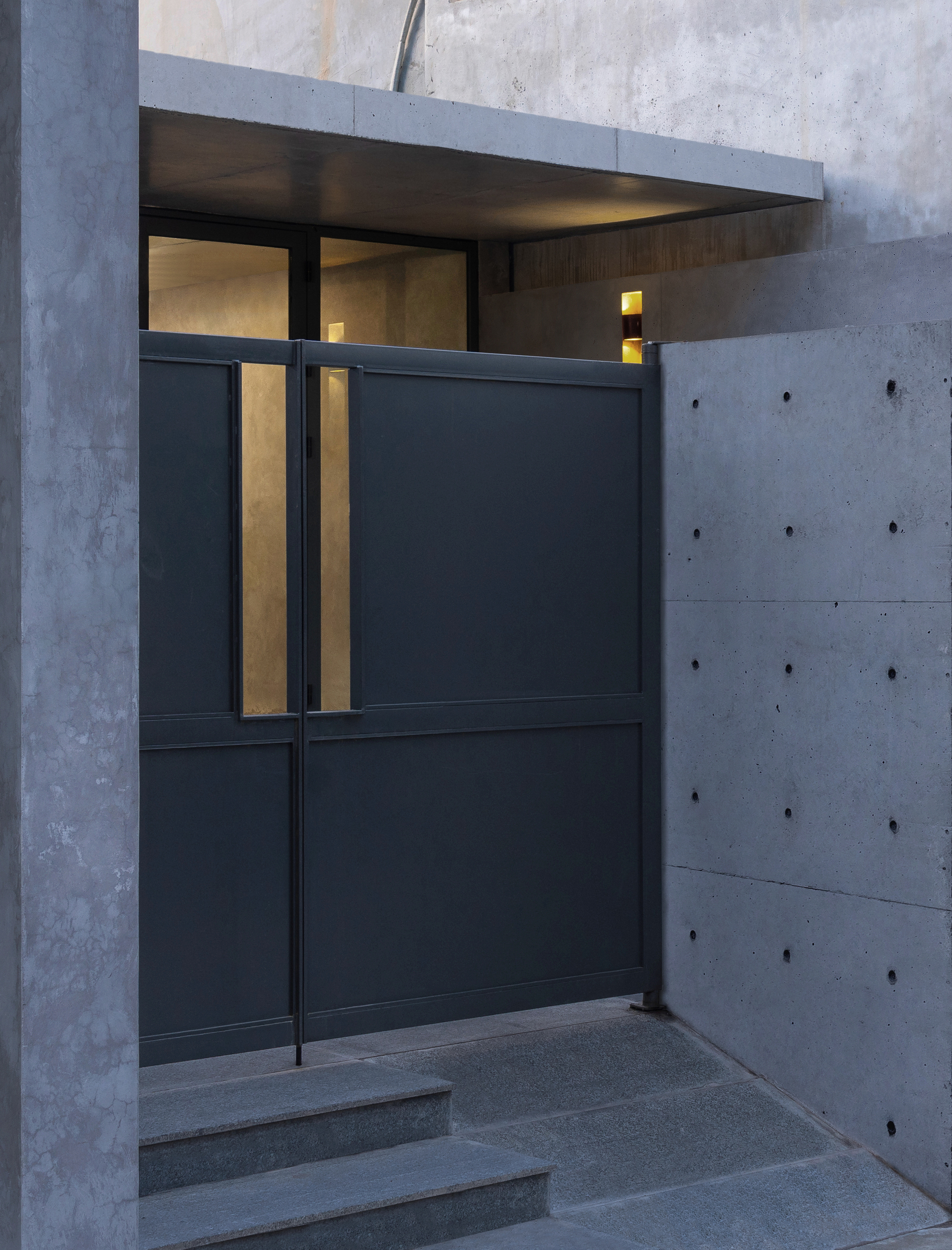 河内小型家庭住宅设计 | 双庭院通风，室内外融合-20