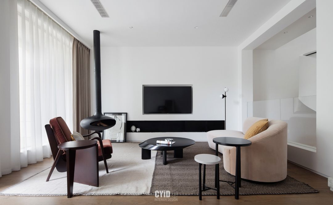 旋转艺术楼梯 x Mid-Century 家居风，打造治愈系生活空间-10