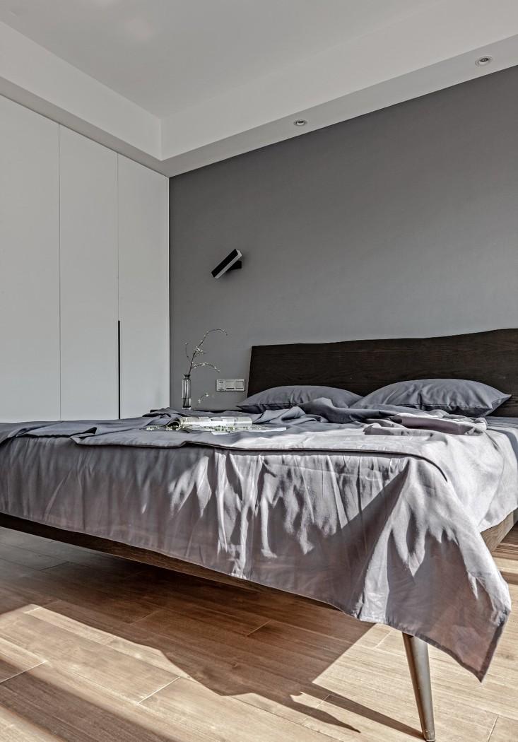 极简白色空间,功能与美学的完美融合-37