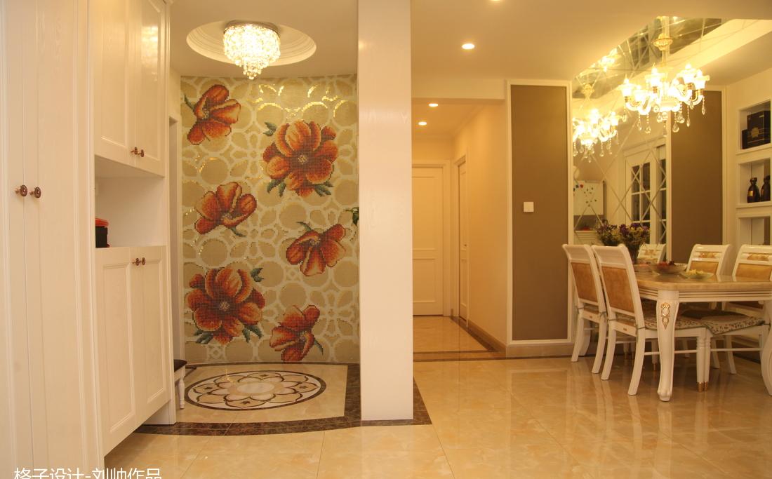 刘帅打造简欧三居室,弧形马赛克拼花、假壁炉增添欧式风情-0