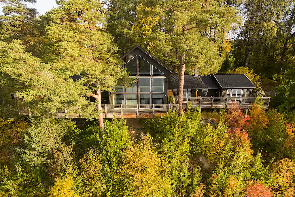 瑞典黑色别墅 | 水上的豪华游轮-22