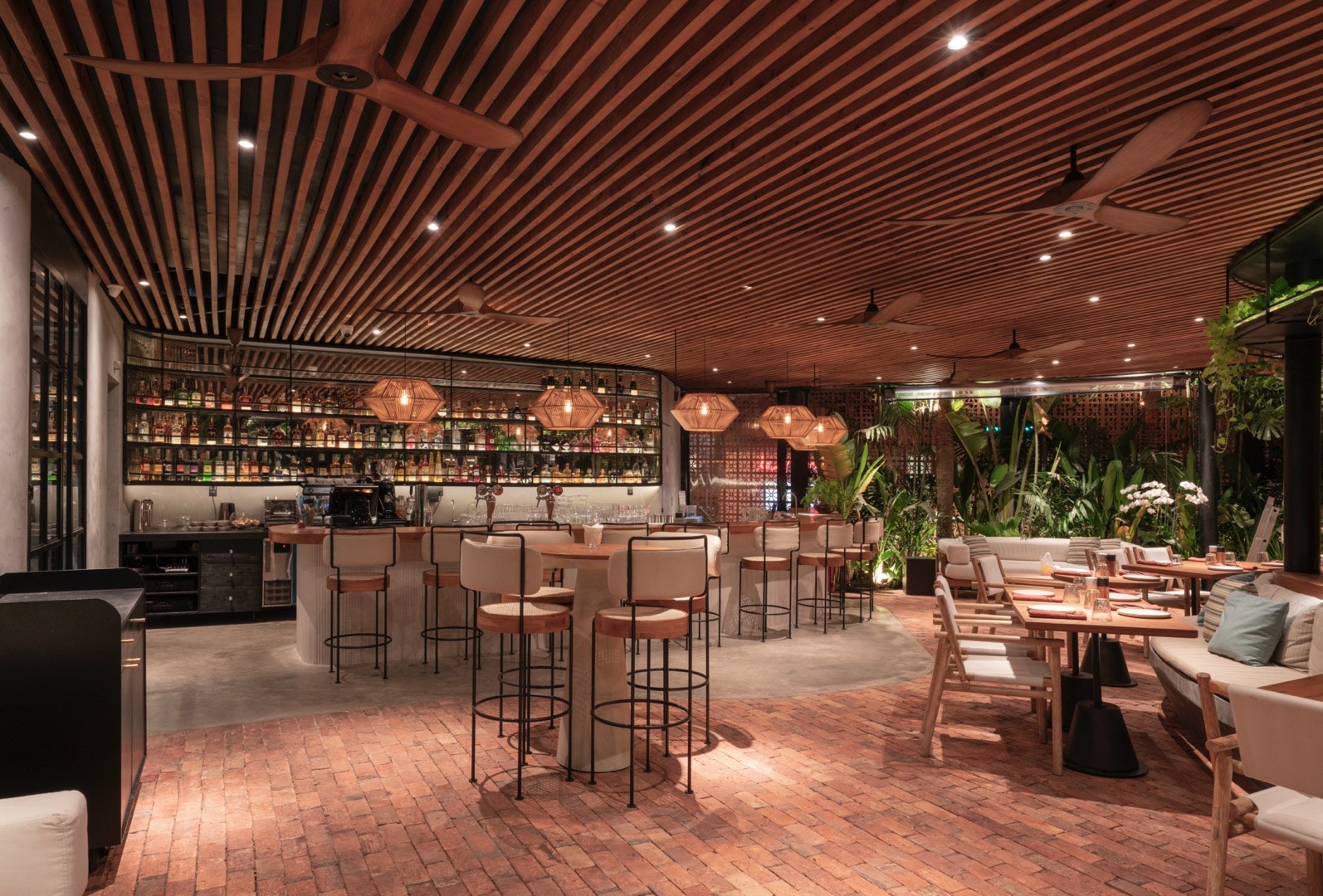 The Bri· 餐厅丨越南胡志明市丨StudioDuo Architecture | Interior-5