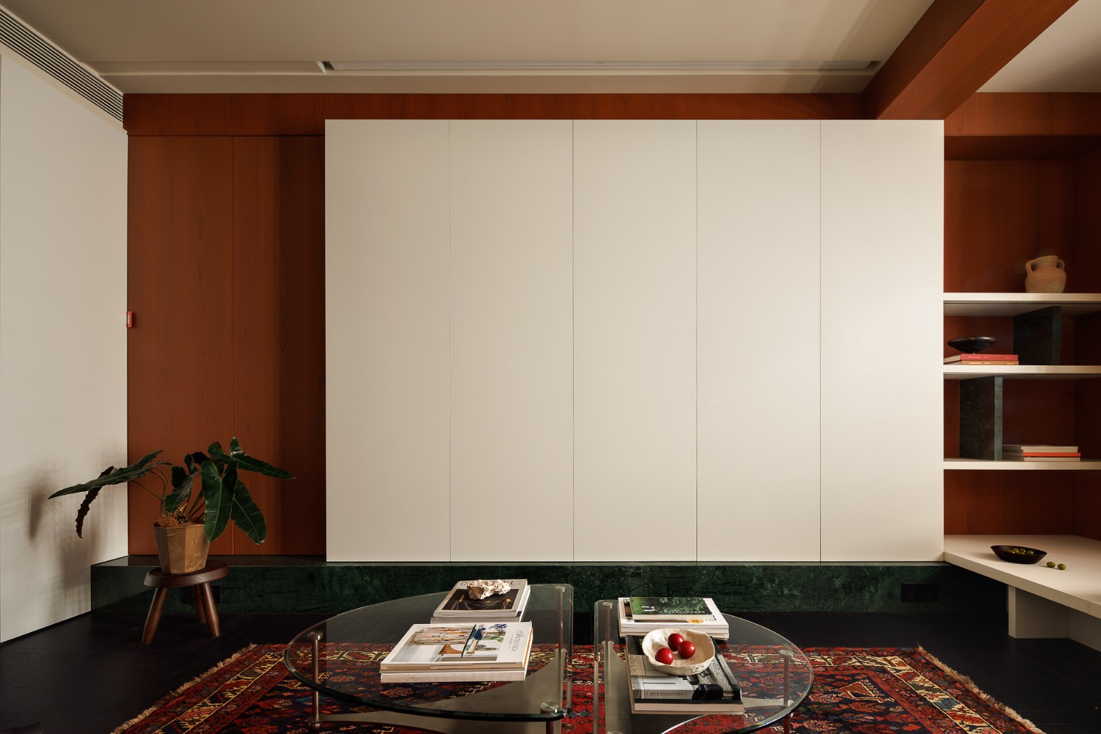 东方气韵遇上复古色彩,铺展松弛仪式感空间丨HURR赫设计-5