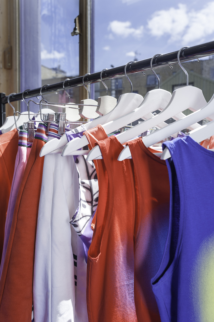 伦敦泳池主题快闪店 | 经济实惠的创意设计-10