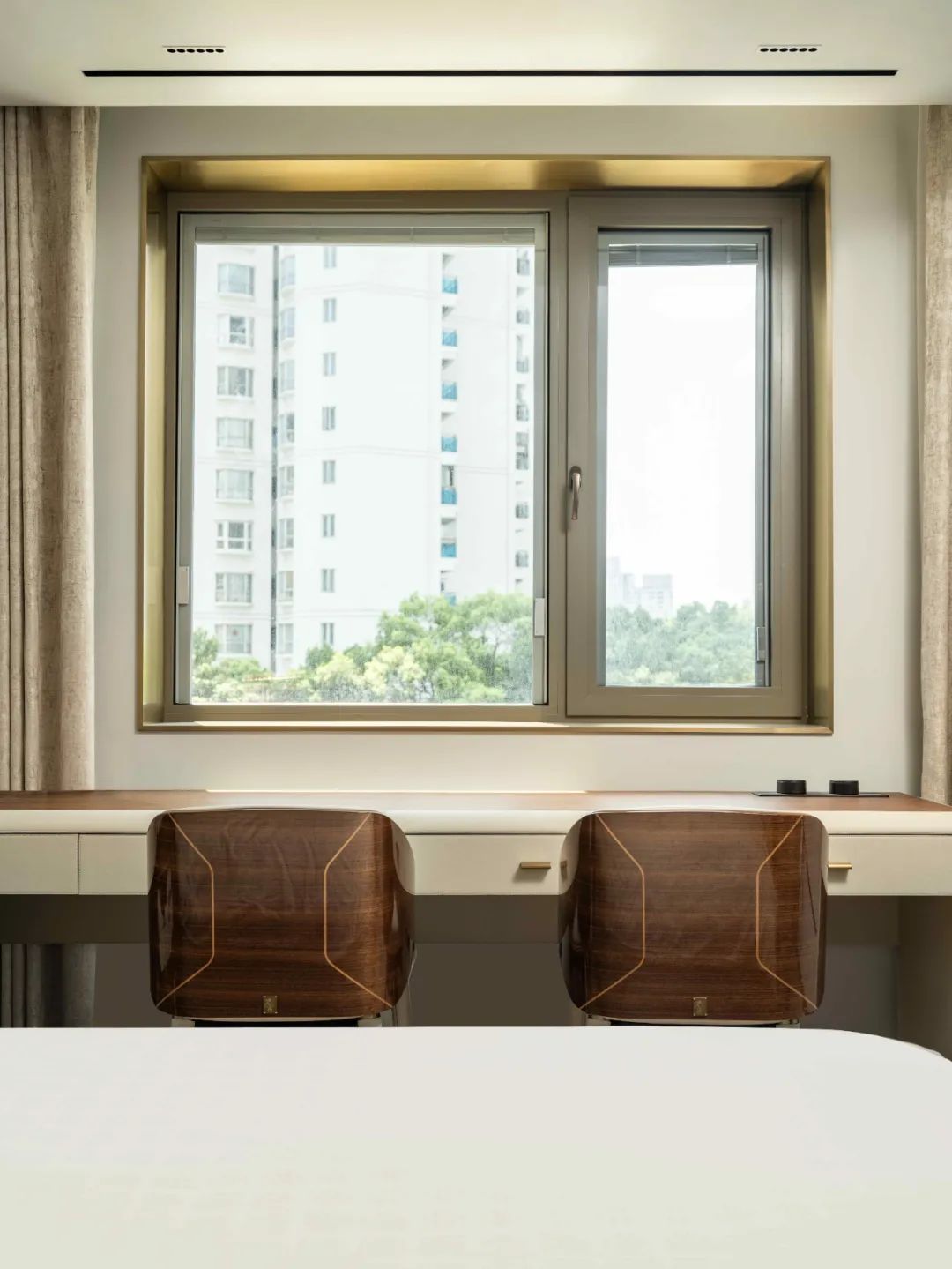 魅无界设计｜摩登海派大平层：个性与艺术的生活共鸣-35