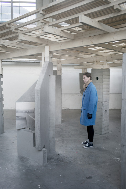 致敬被拆除的 Y 型建筑,混凝土与木结构打造的档案馆-11