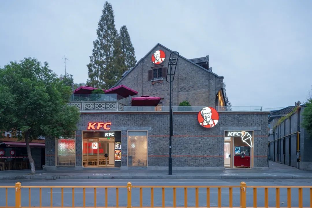 杭州西子湖畔 KFC 餐厅 | 新旧融合的“印象西湖”-32