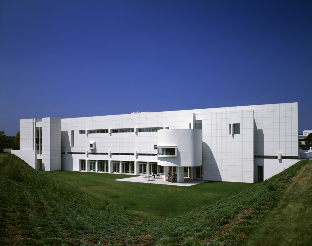 Swissair North American Headquarters Richard Meier-5