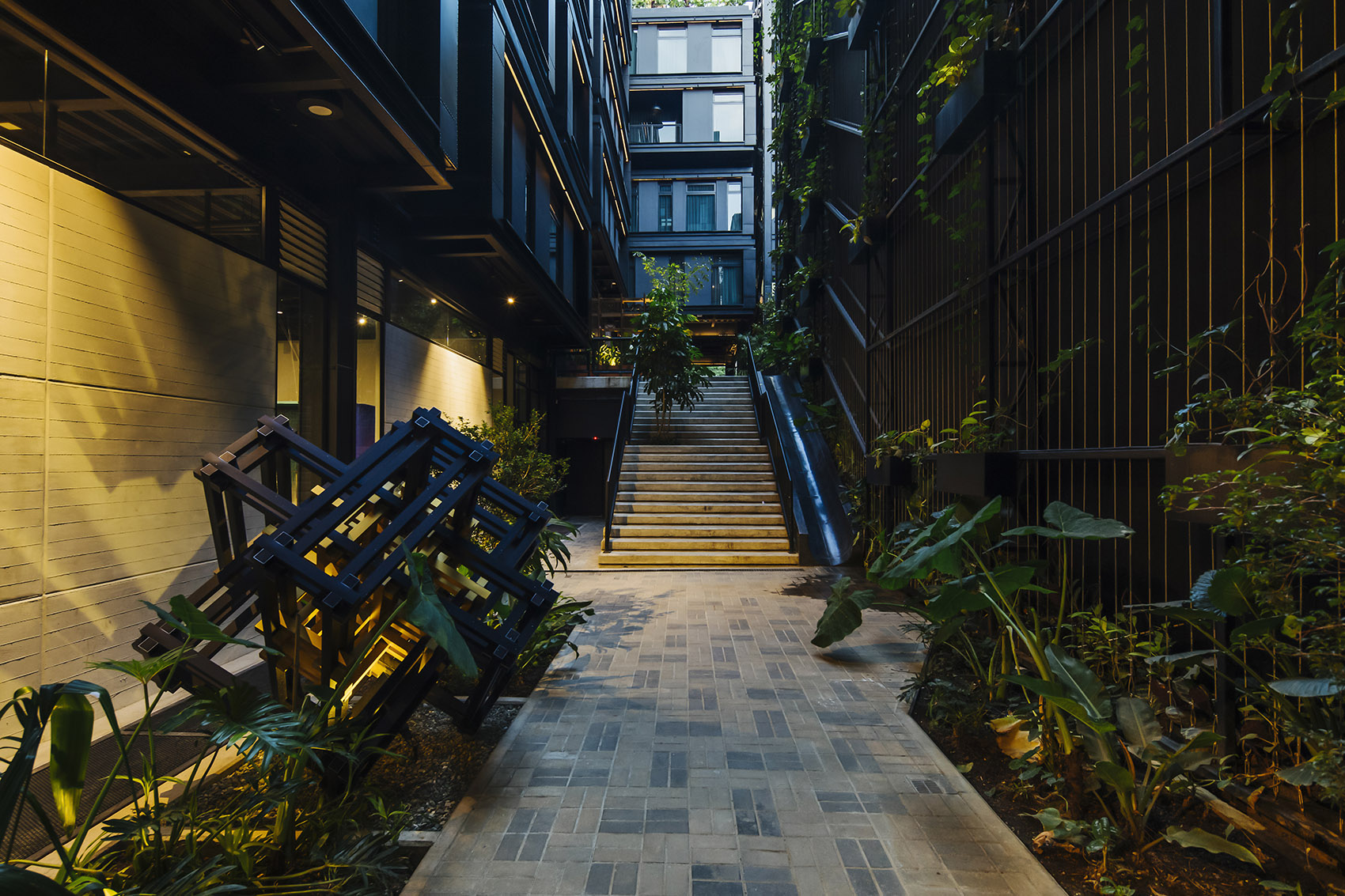 麦德林Click Clack酒店,哥伦比亚 / Plan:B Arquitectos-94